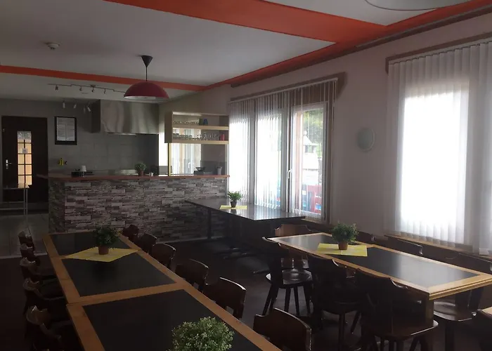 Gemmi-lodge Vandrerhjem *