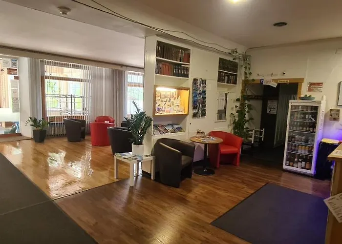 Gemmi-lodge Vandrerhjem *