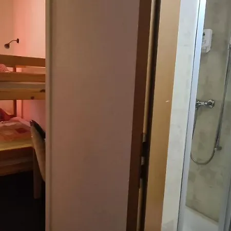 Hostel Gemmi-lodge *