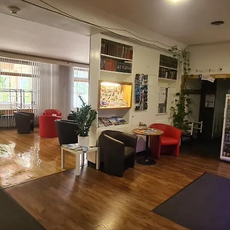 Gemmi-lodge Auberge de jeunesse *